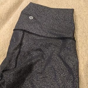 Lululemon glimmer tights size 4